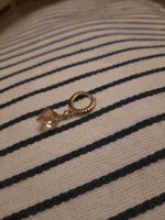 orecchino-huggie-crystal