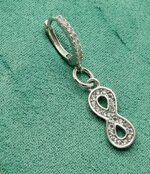 orecchino-white-infinity