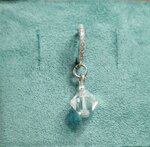 orecchino-huggie-crystal