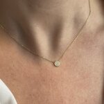 girocollo-bottoncino