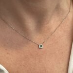 girocollo-square-con-smeraldo