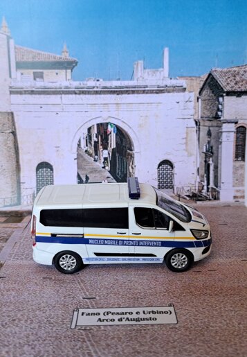 f9962335-04c3-42c5-b90b-10fc3f73a99d