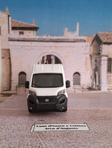 f7a27d54-b2d4-4235-90d5-dc40e15d90ab