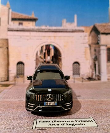 e1b225e1-094c-448f-8520-c824e717930d