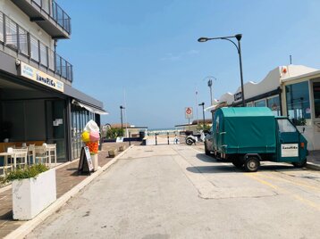 f160a8f6-6d14-46a2-925d-aec21d38ac32