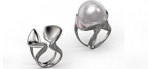 anelli di design contemporaneo in metallo lucido con forme scultoree, progettato 