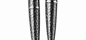 Modellazione 3D penna di design contemporaneo in metallo con texture geometrica, finitura lucida e progetto di product design