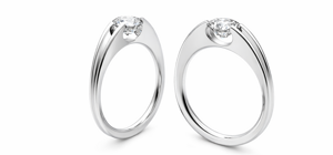 Progettazione e modellazione 3D anello solitario in oro bianco con diamante