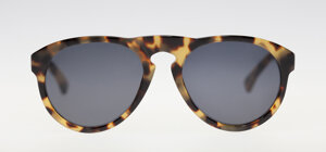 Sviluppo tecnico-formale e modellazione 3D di occhiali stile aviator moderno 