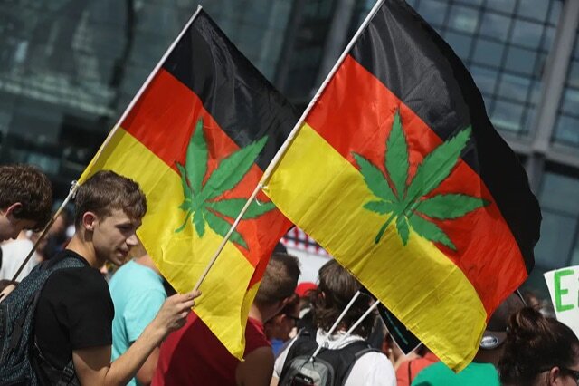 Il governo della Germania approva la legalizzazione della cannabis