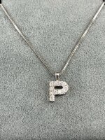 collana-con-lettera-di-zirconi