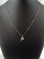 collana-con-lettera-di-zirconi