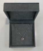 collana-con-lettera-di-zirconi