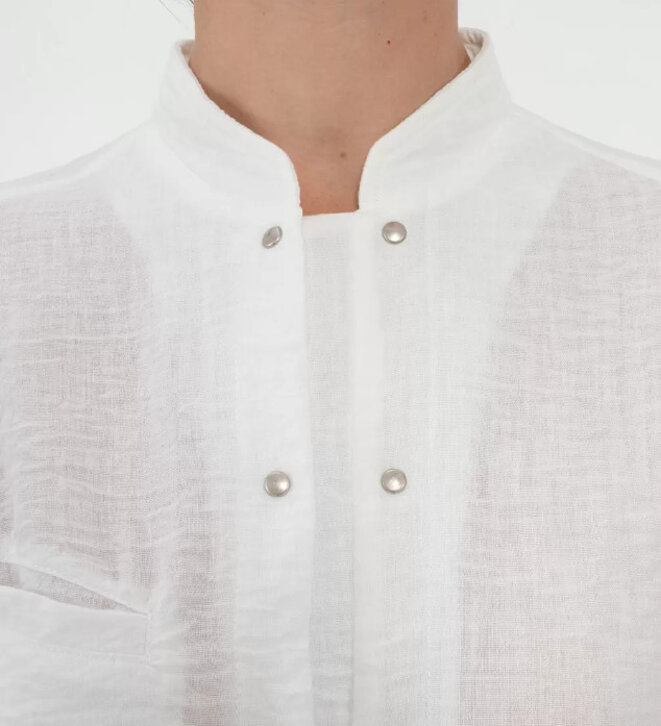 Abbottonatura in stile militare