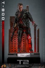 hot-toys-terminator-2-t800-battle-damaged-20-figure-16