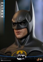 hot-toys-batman-returns-deluxe-exclusive-16-doll-figure