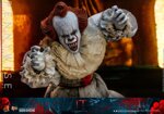 hot-toys-it-pennywise-movie-masterpiece-16-doll-figure-horror