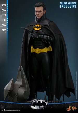 hot-toys-batman-returns-deluxe-exclusive-16-doll-figure