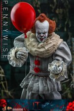 hot-toys-it-pennywise-movie-masterpiece-16-doll-figure-horror