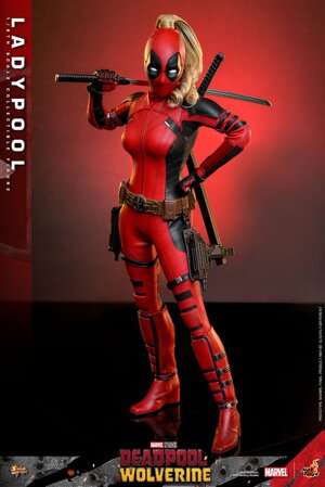 hot-toys-ladypool-16-action-figure-deadpool-wolverine