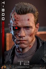 hot-toys-terminator-2-t800-battle-damaged-20-figure-16