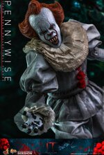 hot-toys-it-pennywise-movie-masterpiece-16-doll-figure-horror