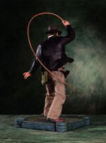 cinemaquette-indiana-jones-toynami-13-figure-statue