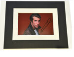 henry-winkler-signed-photo-10-x-8-inches-diplay