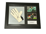 nelson-dida-signed-glove-framed