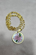 pendente-rotondo-con-fiori-rosa