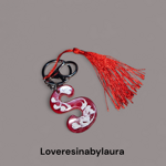 portachiavi-assortiti-nei-colori-e-nelle-iniziali-di-resina-epossidica