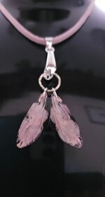 parure-ali-di-farfalla-base-nera-foglie-rosa