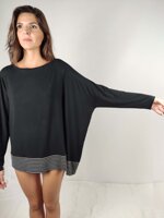 t-shirt-nera-asimmetrica