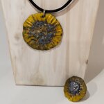 girocollo-girasole-raku-con-anello