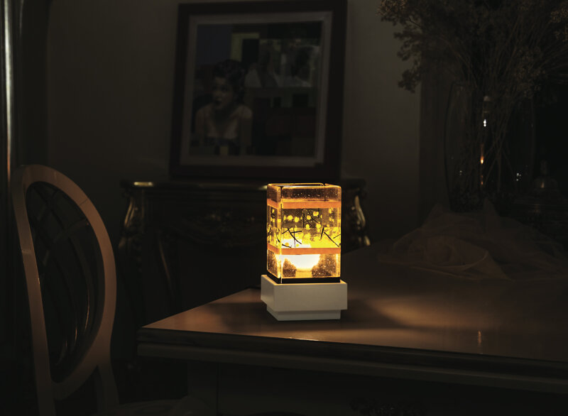 lampada-pax-lux-gialla