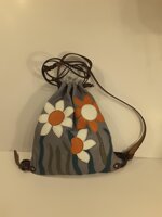 zainetto-sardo-con-fiori