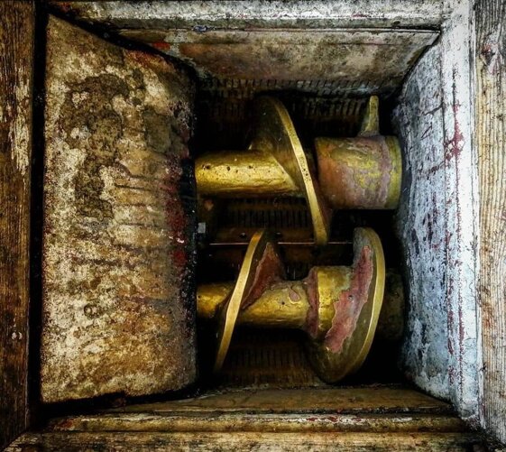 fb9234a8-d81e-4e08-b80c-7b8c471cd5c9