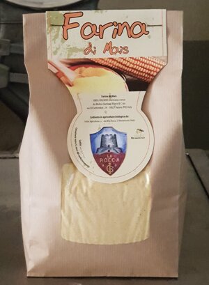 farina-di-mais-macinata-a-pietra