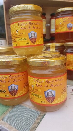 miele-di-acacia-di-nostra-produzione