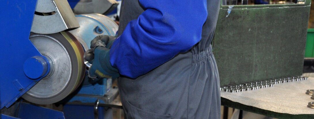 slide04-90d1a154.jpeg slide04-90d1a154.jpeg