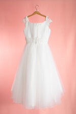 abito-bianco-da-comunione-in-toulle-con-bordo-ricamato