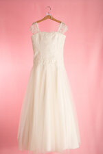 abito-da-comunione-avorio-in-tulle-manoseta-e-pizzo-chantilly-rebrode