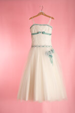 abito-da-comunione-avorio-e-verde-in-tulle-e-pizzo-chantilly