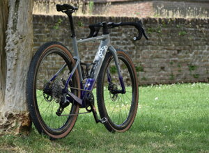 veloce%20grigio%20viola_1343.jpeg veloce%20grigio%20viola_1343.jpeg