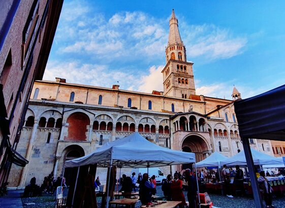 6f0cc4a4-2da2-49c9-b6b4-919683b24e00