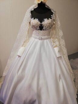 4c97b39e-6c2a-4700-8a42-b7b3e0622a28 4c97b39e-6c2a-4700-8a42-b7b3e0622a28