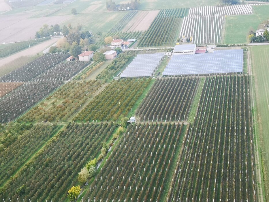 dcf547b3-d901-4c90-9e74-336c18d1848d dcf547b3-d901-4c90-9e74-336c18d1848d