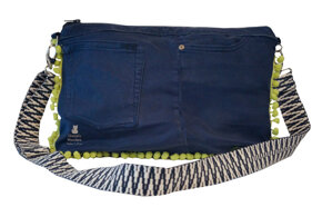 17dc7a53-d6c0-475c-87d3-1da07ebd772b