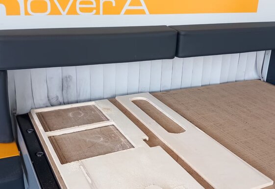 79d6b81b-32aa-4fb8-8099-32f1851f5c2e