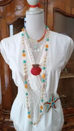 outletspilla-conchiglia-annarita-vitali-decorata-con-elementi-vintage-rossa